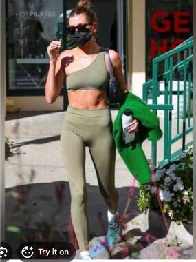 SET ACTIVE Sculptflex one-shoulder bra and high-waisted legging set Green Sz S